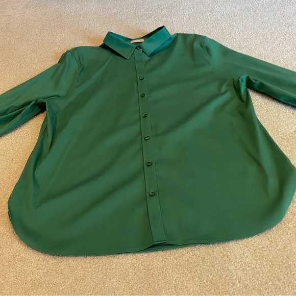 Chico’s No Iron 3/4 Shelve Blouse - Picture 3 of 9